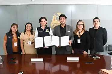 Equipo de Fundación Catzi en actividad institucional